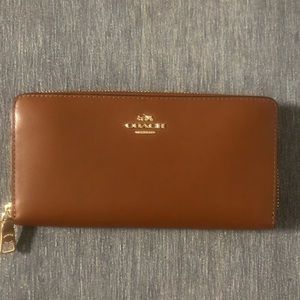 Coach saddle wallet